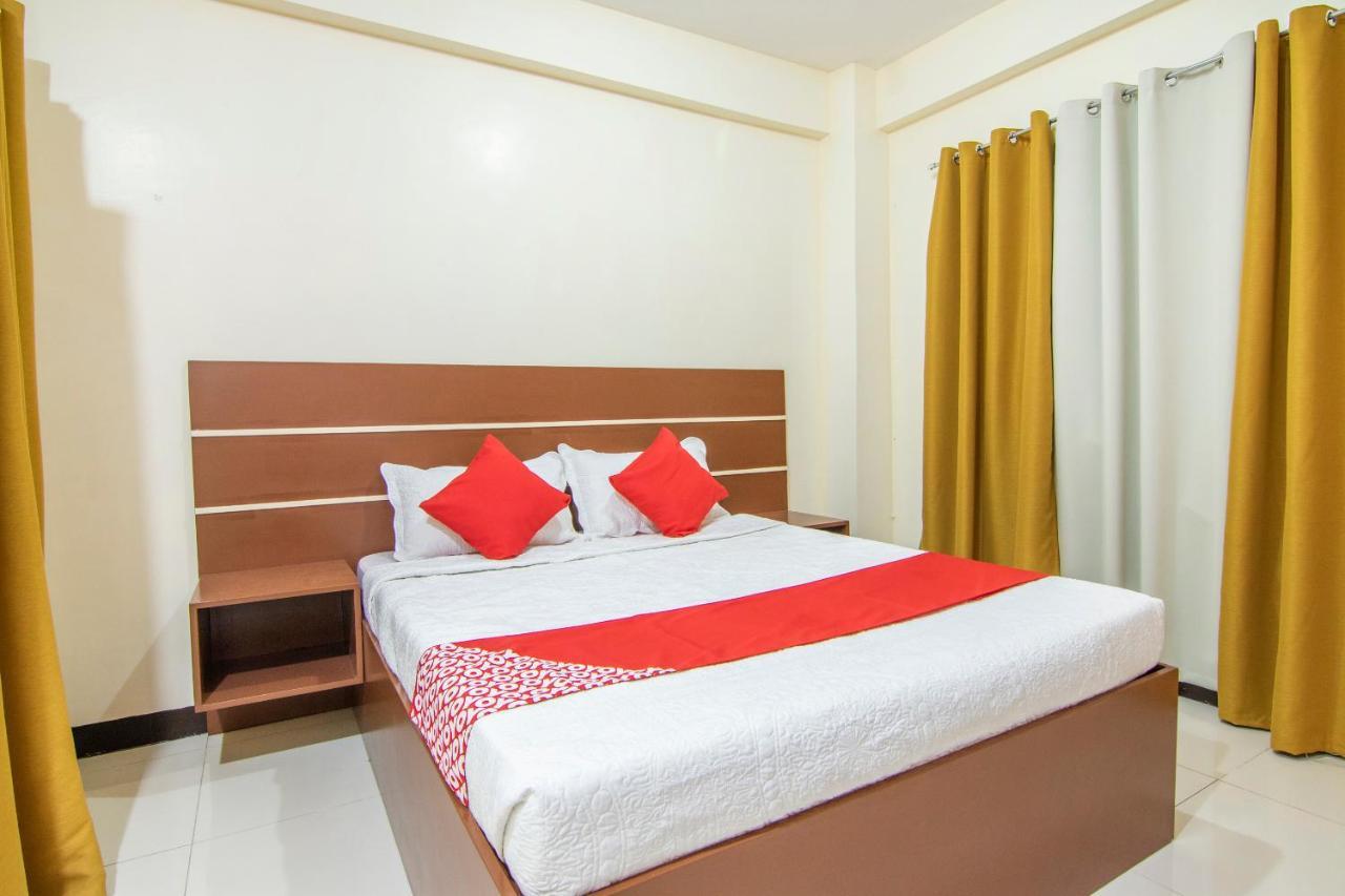 Oyo 578 Red Velvet Suites Manila Exterior foto