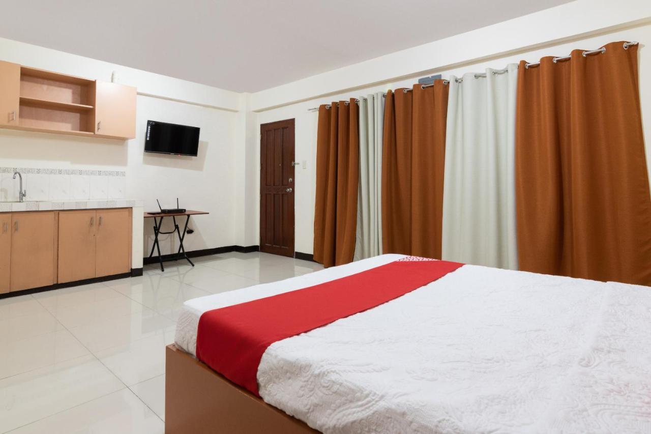 Oyo 578 Red Velvet Suites Manila Exterior foto